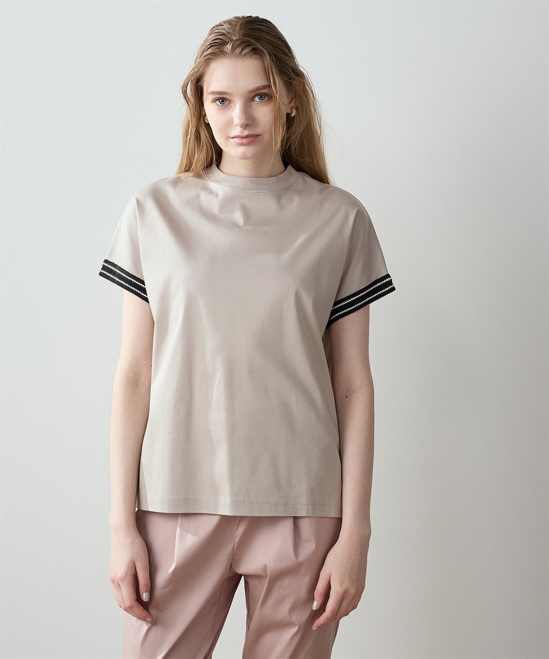 LE SOUK HOLIDAY 【接触冷感】袖テープモックネックTシャツ_variation_2