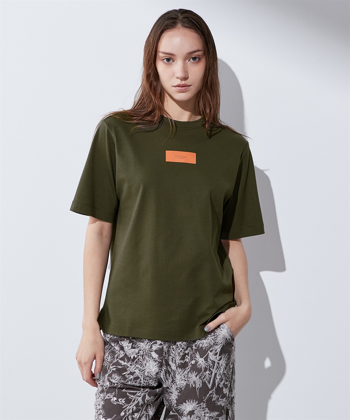 LE SOUK HOLIDAY 【接触冷感・汗じみ防止】ボックスロゴTシャツ_variation_2