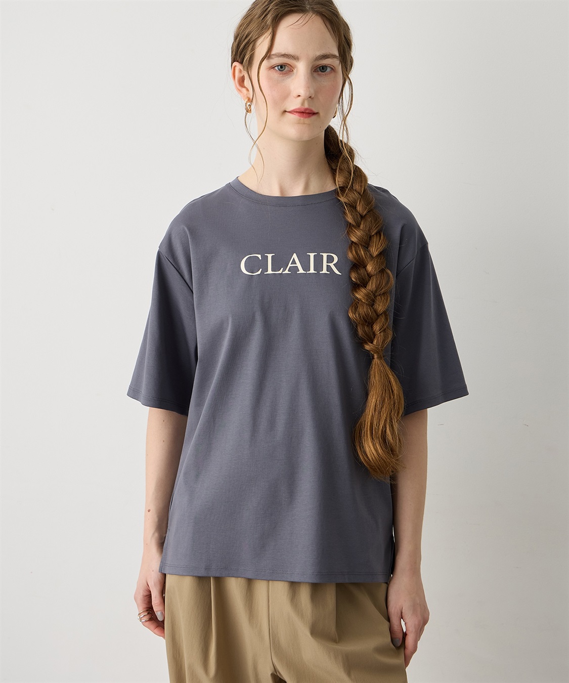 LE SOUK HOLIDAY ロゴプリントTシャツ_variation_2