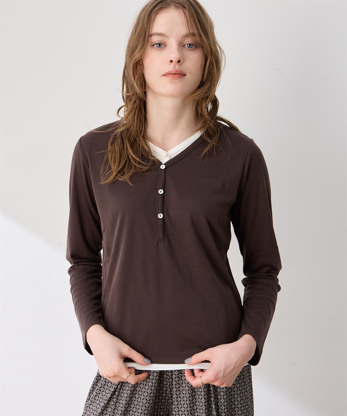 LE SOUK HOLIDAY ヘンリーネックレイヤード風カットプルオーバー_main