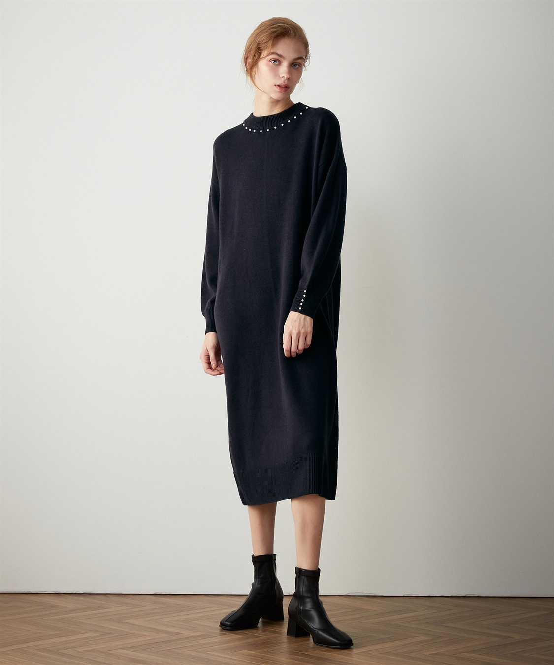 未使用バックのパール飾りが美しいブラックロングワンピース パール付きワンピース LE SOUK HOLIDAY｜クロスプラス公式通販サイト