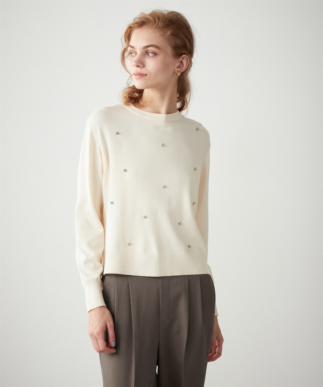 新品未使用  TO BE CHIC 花ビジュー付き プルオーバー 楽天市場】to be chicの通販