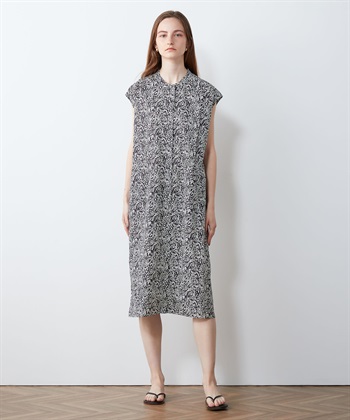 新品未使用　リバティ　小花柄　ワンピース　L　ブラック　綿　ルスークホリデー ルスークホリデー LE SOUK HOLIDAY リバティプリントワンピース