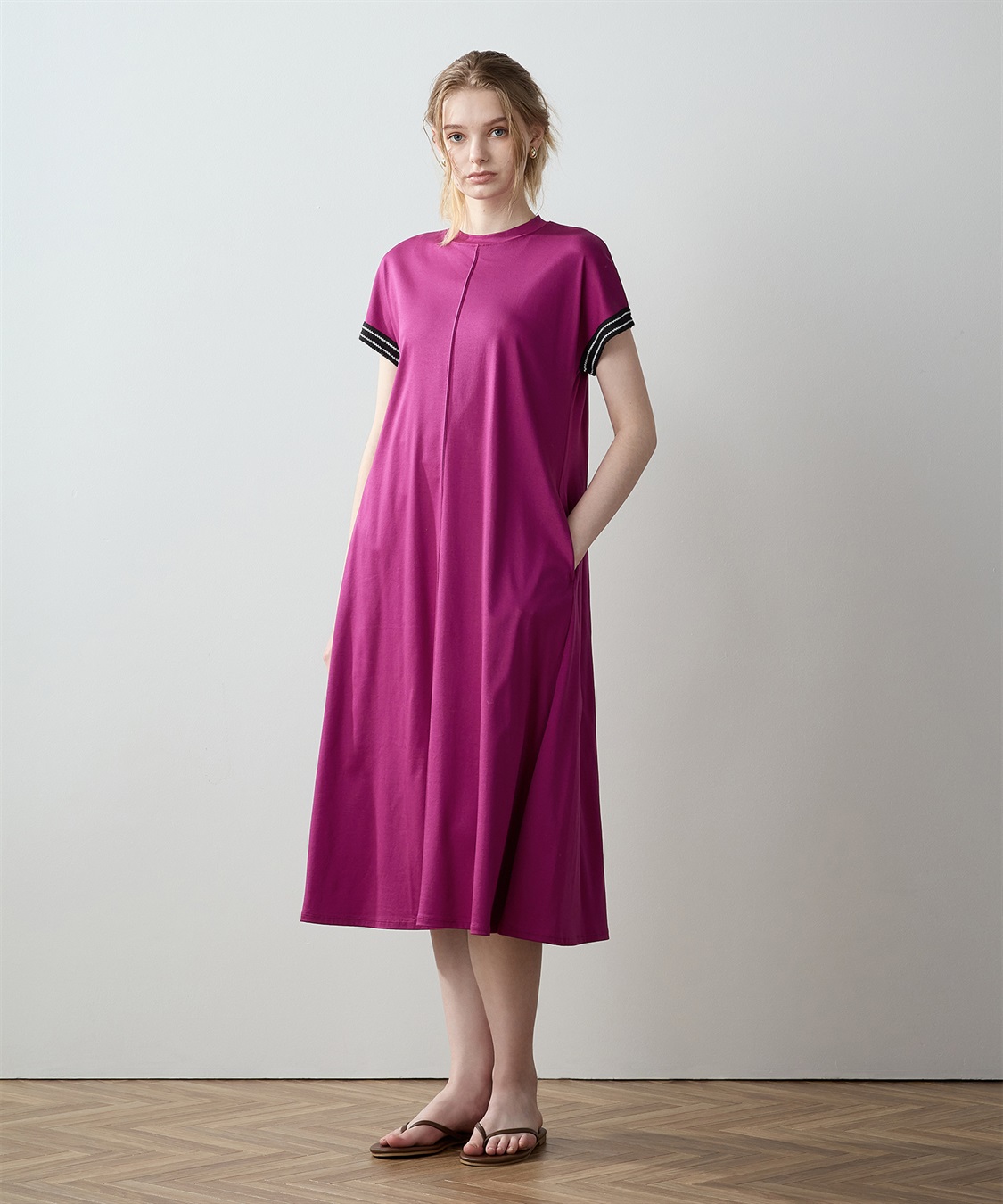 LE SOUK HOLIDAY 【接触冷感】袖テープモックネックワンピース_variation_3