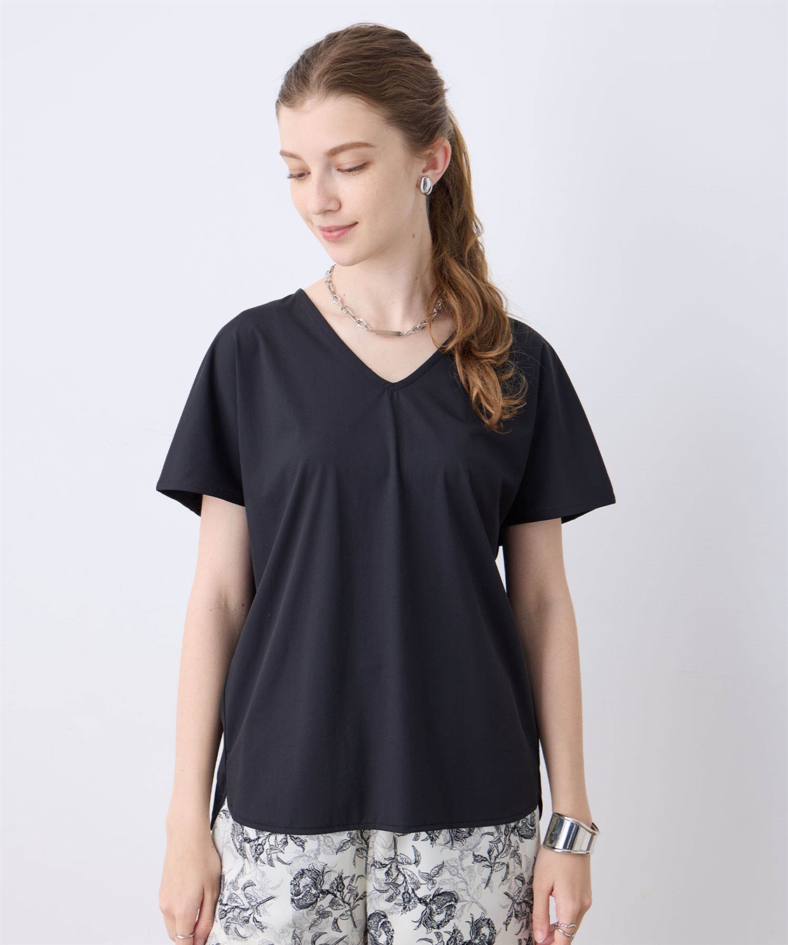 LE SOUK HOLIDAY 【接触冷感】Vネックトリコットプルオーバー_variation_1