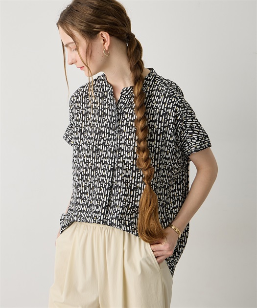 フレンチスリーブプリントブラウス