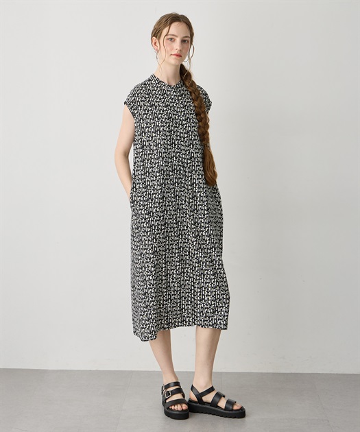 バンドカラープリントワンピース