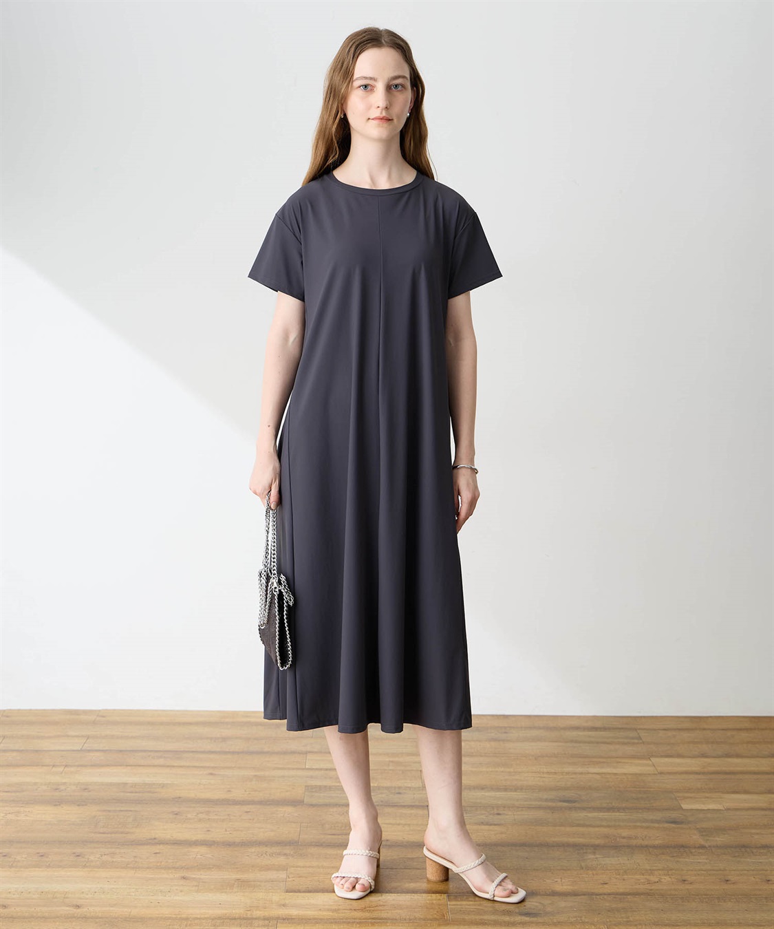 LE SOUK HOLIDAY トリコットクルーネックカットワンピース【接触冷感・UVカット】_variation_1