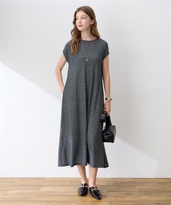 LE SOUK HOLIDAY ストレッチリネンライクプリントワンピース【接触冷感・UVカット】_variationthumb_1