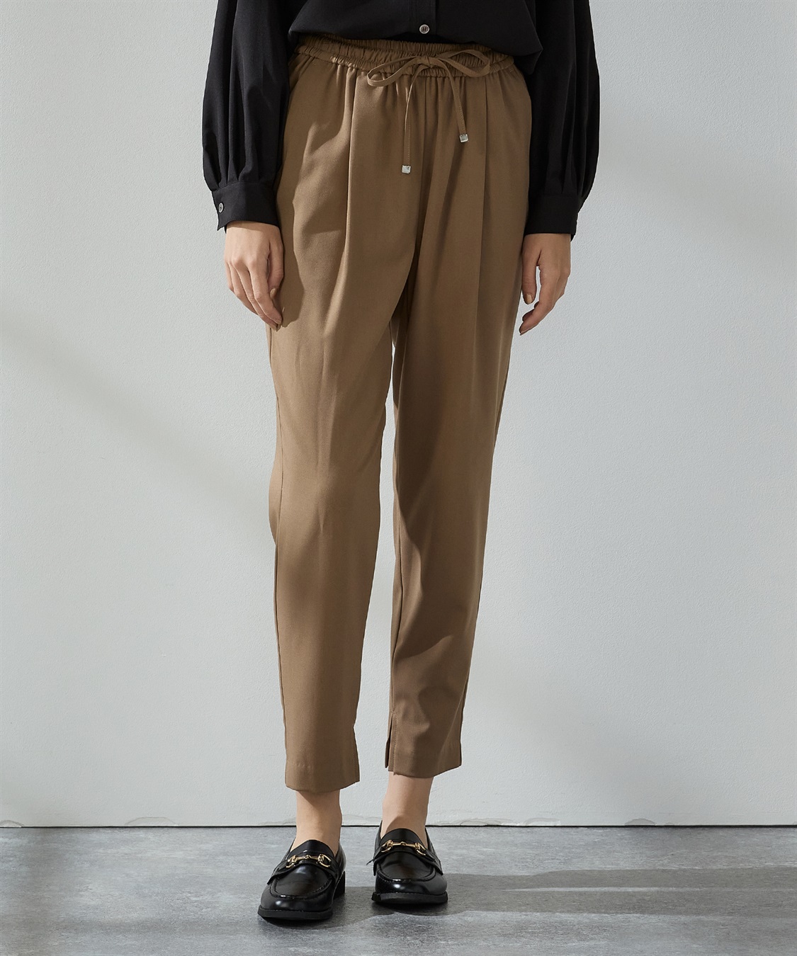 LE SOUK HOLIDAY タックテーパードパンツ_variation_4