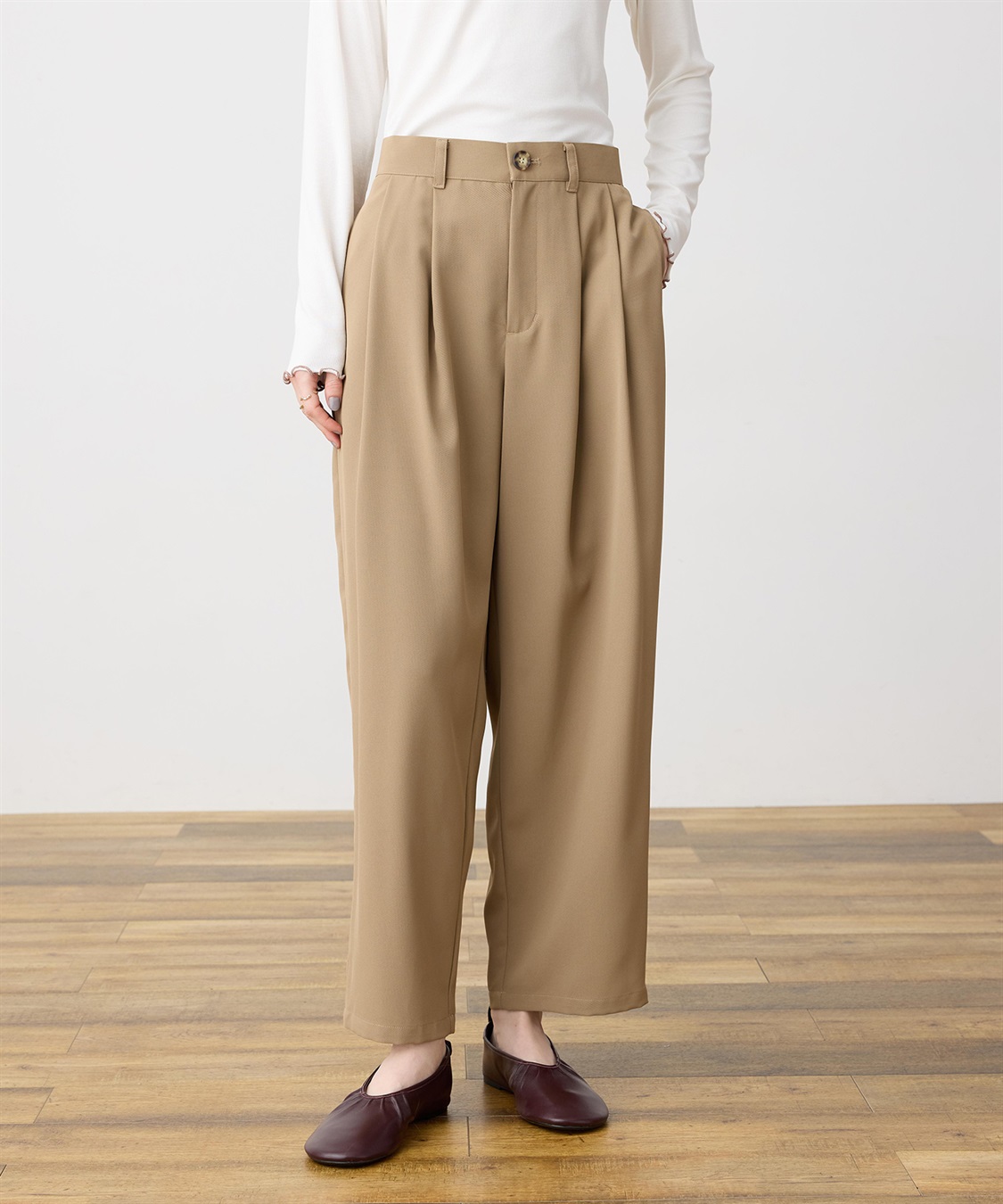 LE SOUK HOLIDAY 【WEB限定】タックカーブパンツ【後ろウエストゴム】_variation_2