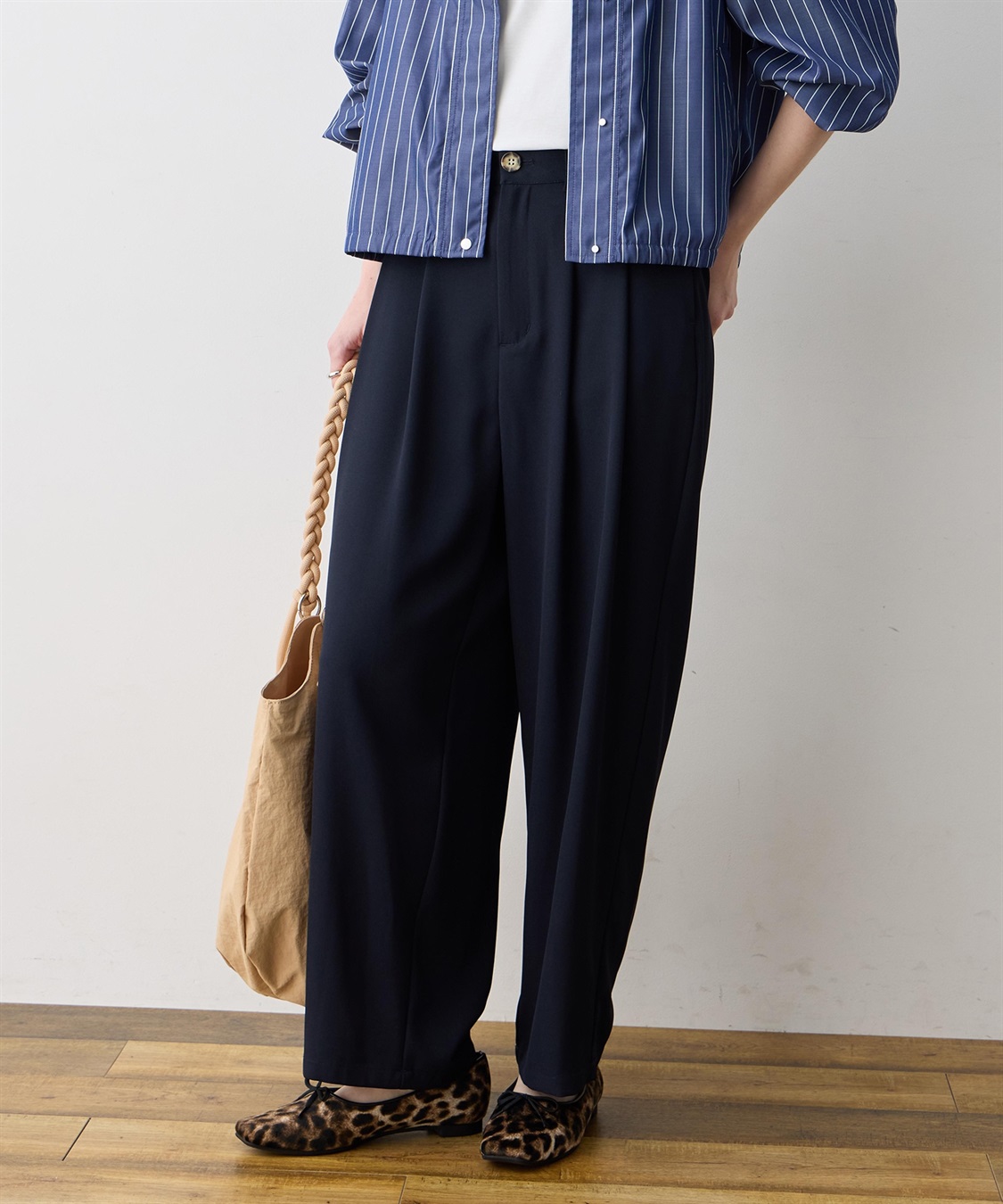 LE SOUK HOLIDAY 【WEB限定】タックカーブパンツ【後ろウエストゴム】_variation_3