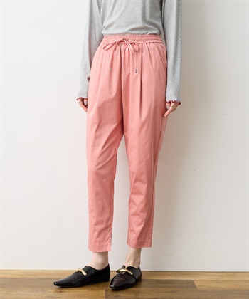 ストレッチタックテーパードパンツ【ウエストゴム・サスティナブル素材】(ピンク-S)