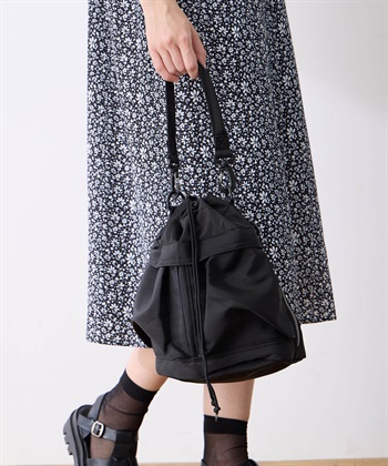 巾着BAG(ブラック-フリー)