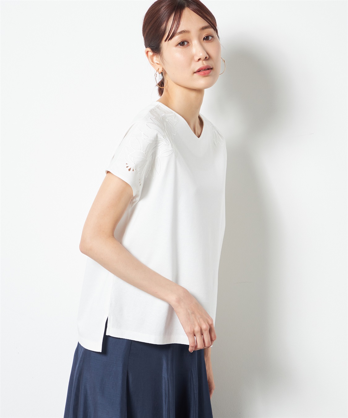 接触冷感】カットワーク刺繍プルオーバー A/C DESIGN BY ALPHA