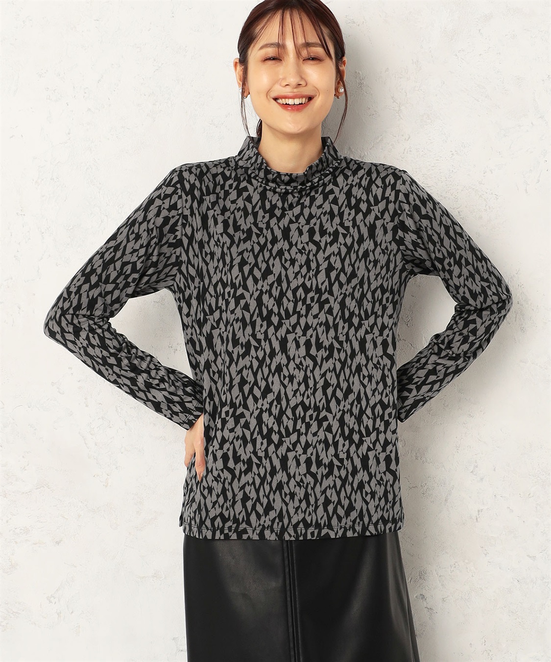 A/C DESIGN BY ALPHA CUBIC 裏起毛幾何柄プリントプルオーバー_variation_3