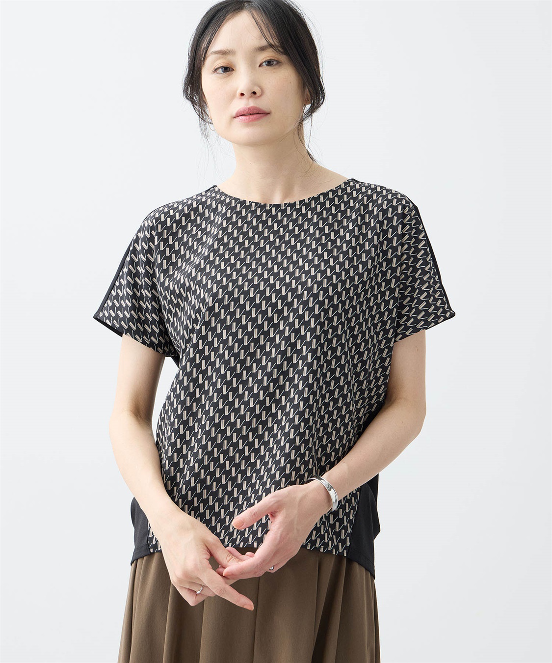 A/C DESIGN BY ALPHA CUBIC プリントドルマンプルオーバー【接触冷感・UVカット】_variation_2