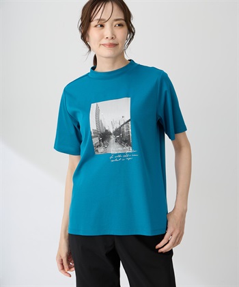 A/C DESIGN BY ALPHA CUBIC 【ALCOLLAGEプリント】フォトプリントモックネックＴシャツ【すごツヤ・UVカット・接触冷感】_variationthumb_3