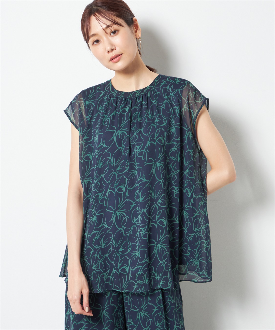 A/C DESIGN BY ALPHA CUBIC リーフ柄ブラウス_variation_3