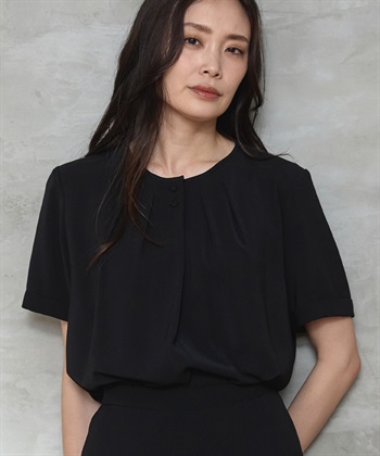 GASA * ドロップショルダー タック　ブラウス　新品 ドロップショルダーのピンタックブラウス | 型紙工房アズ