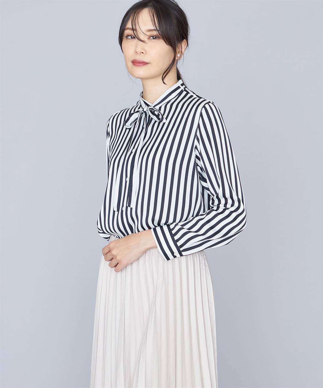 A/C DESIGN BY ALPHA CUBIC ボウタイブラウス_variation_2