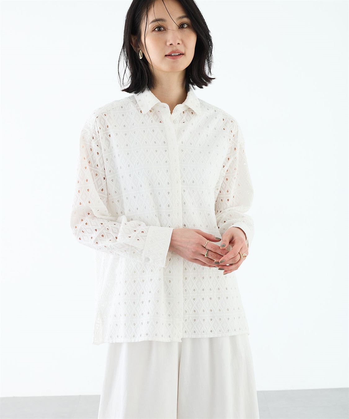A/C DESIGN BY ALPHA CUBIC 総刺しゅうシャツブラウス_variation_2