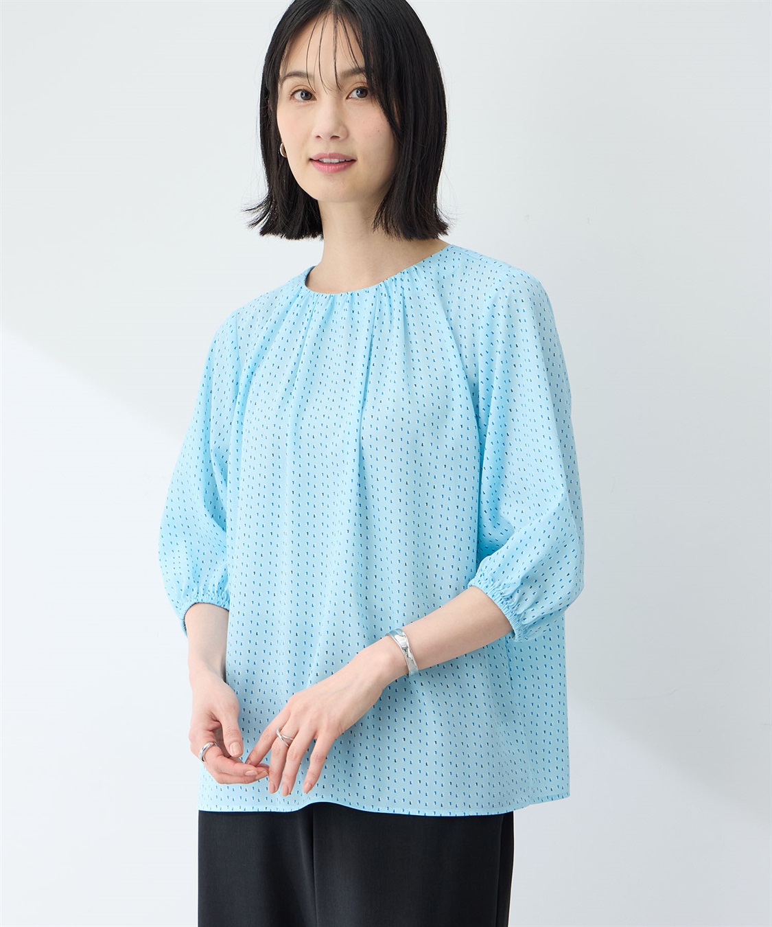 A/C DESIGN BY ALPHA CUBIC 【アルコラージュ】プリントギャザーブラウス_variation_3