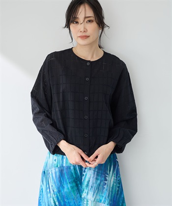 スクエア刺しゅうブルゾン(ブラック-9号)