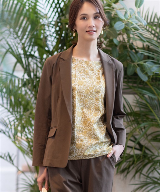 美モーションテーラードジャケット