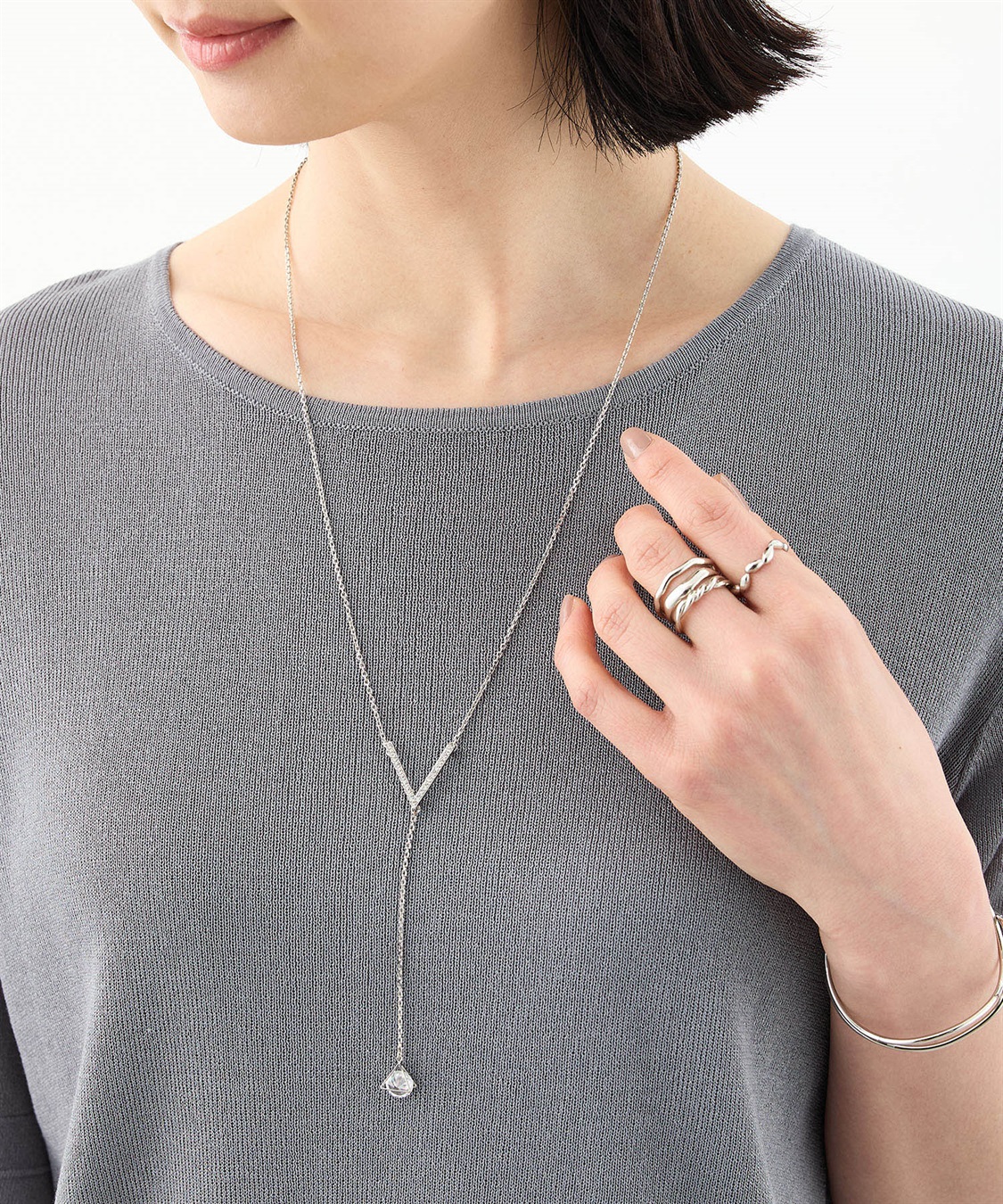 A/C DESIGN BY ALPHA CUBIC Vモチーフビジューネックレス_main