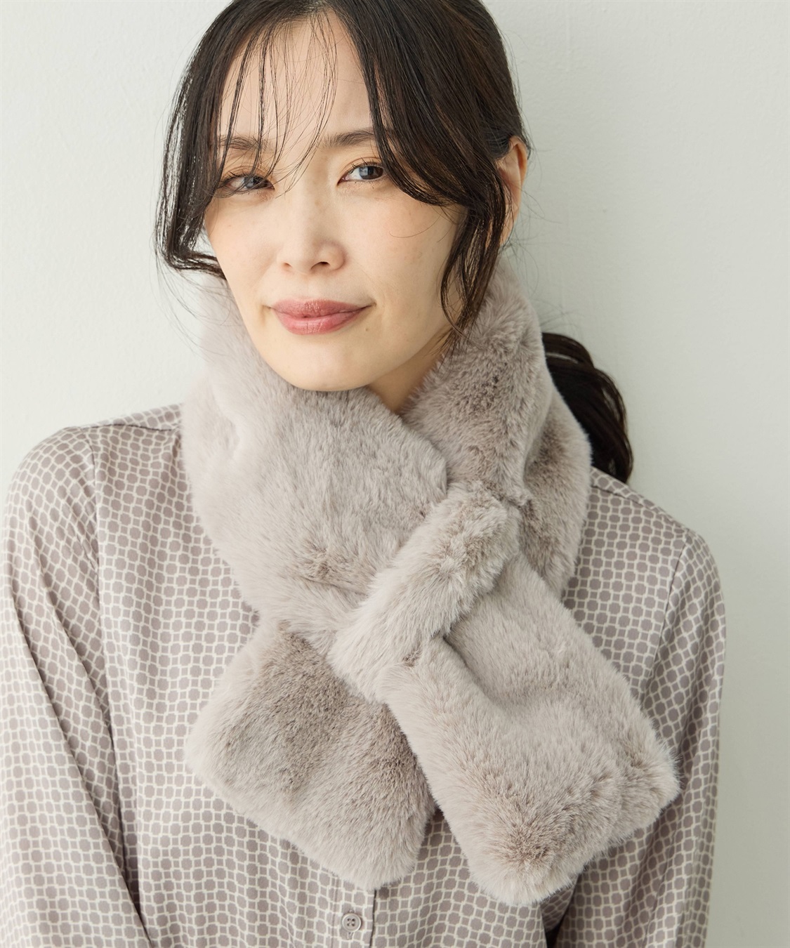 アイボリー ファー マフラー クロスデザイン アイボリー ファー マフラー クロスデザイン アイボリー ファー