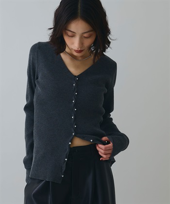 メタル釦Vネックリブカーディガン(グレー-FREE)