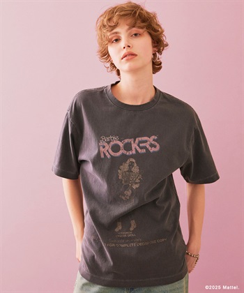 《Barbie×ELLEgirl》ROCKRSロゴTシャツ(チャコール-FREE)
