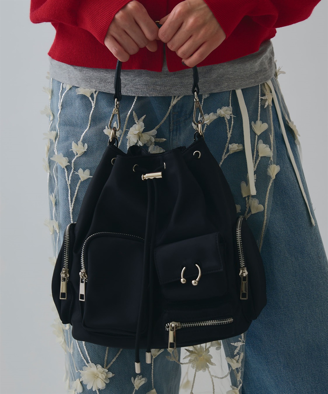 ELLEgirl ボディーピアス付アウトポケット巾着バッグ_main