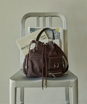 ボディーピアス付アウトポケット巾着バッグ(ブラウン-FREE)