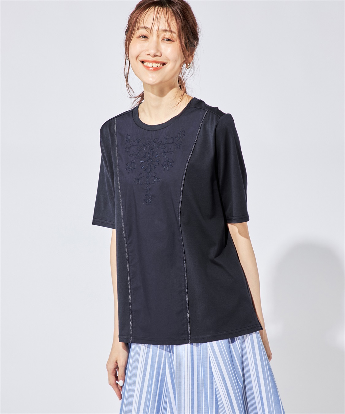 DECOY 【冷感】【汗じみ防止】ひやさら刺しゅう切替Tシャツ_variation_3