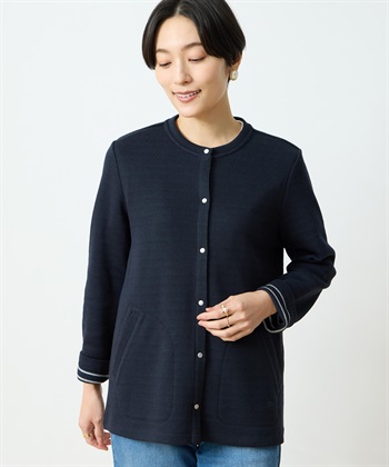 Local Market  ダブルフェイスカーディガンを着用した女性