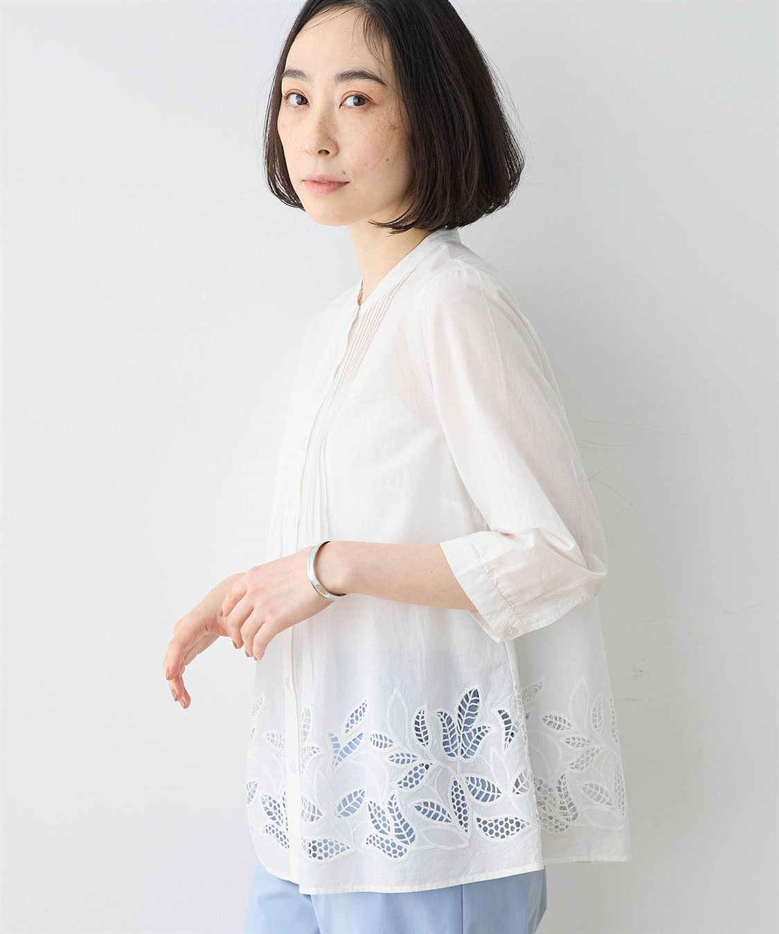 DECOY インド綿ピンタック刺しゅうブラウス_variation_1