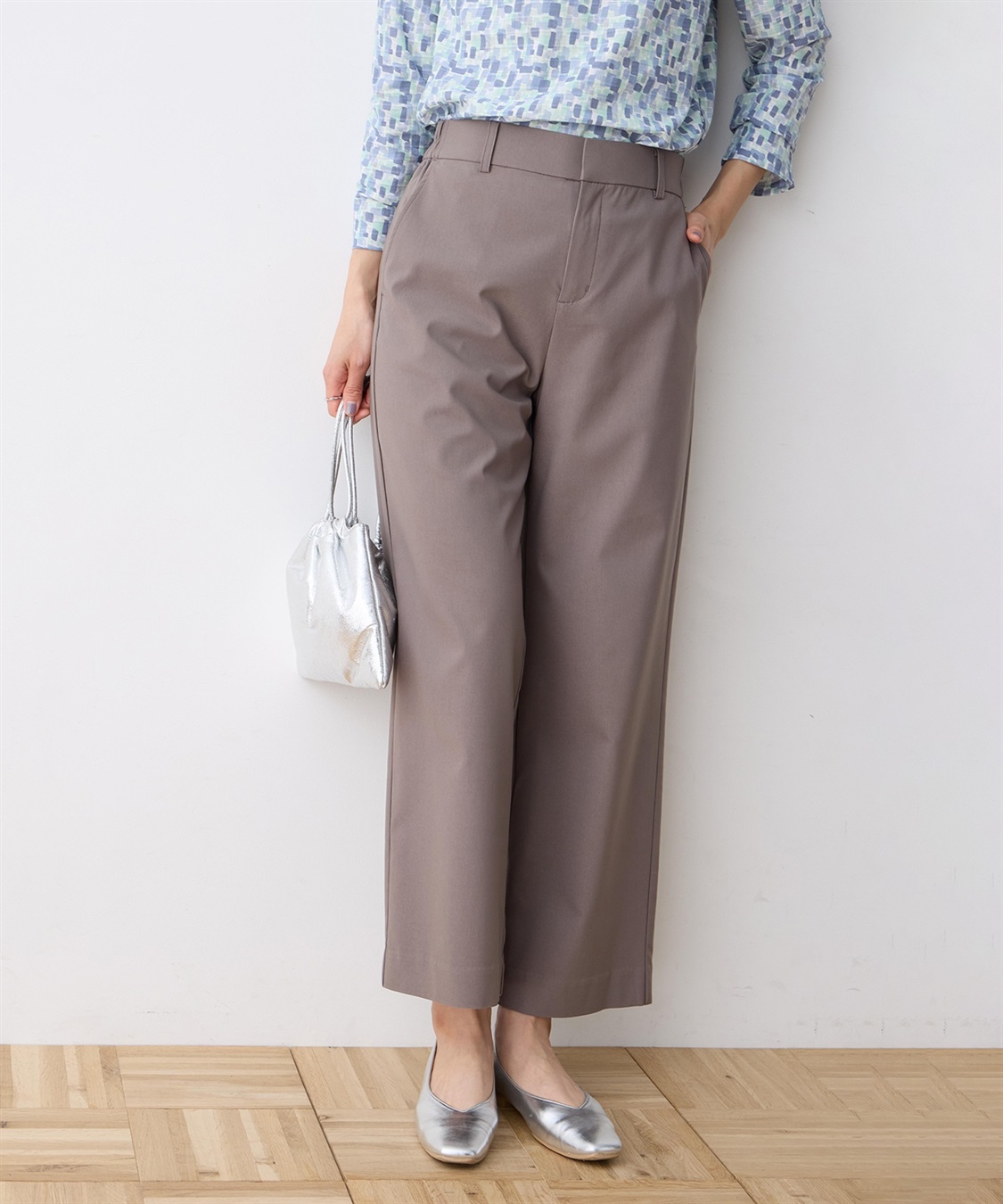 DECOY ストレッチストレートパンツ【接触冷感・後ろウエストゴム】_main