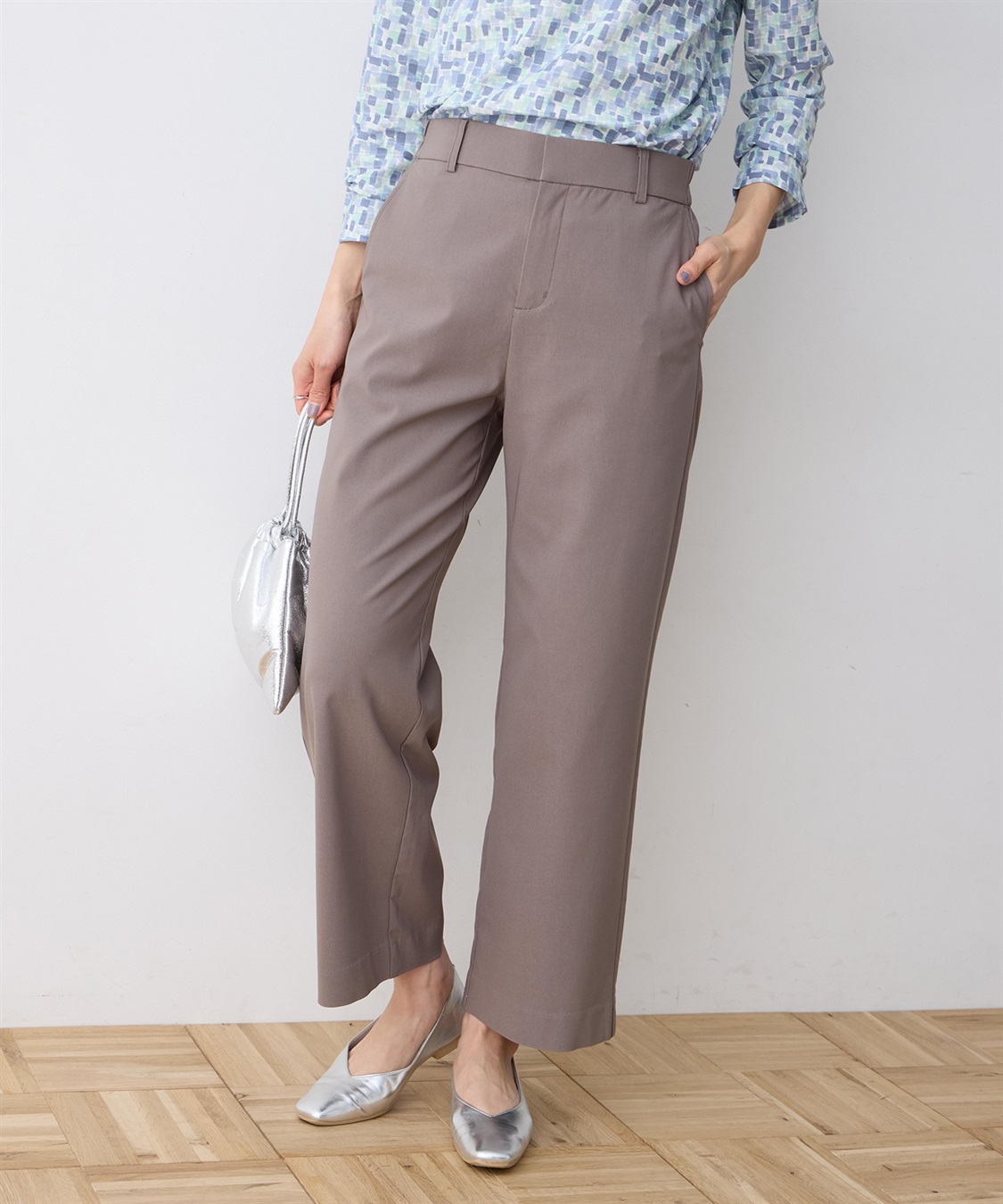 DECOY ストレッチストレートパンツ【接触冷感・後ろウエストゴム】_variation_2