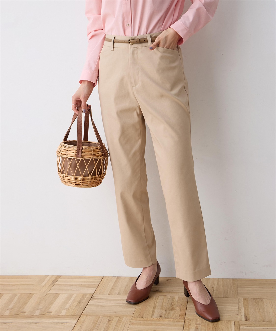 DECOY ファンクションストレッチテーパードパンツ【接触冷感・UVケア・吸水速乾・遮熱・透け防止・後ろウエストゴム・サスティナブル素材】_variation_1