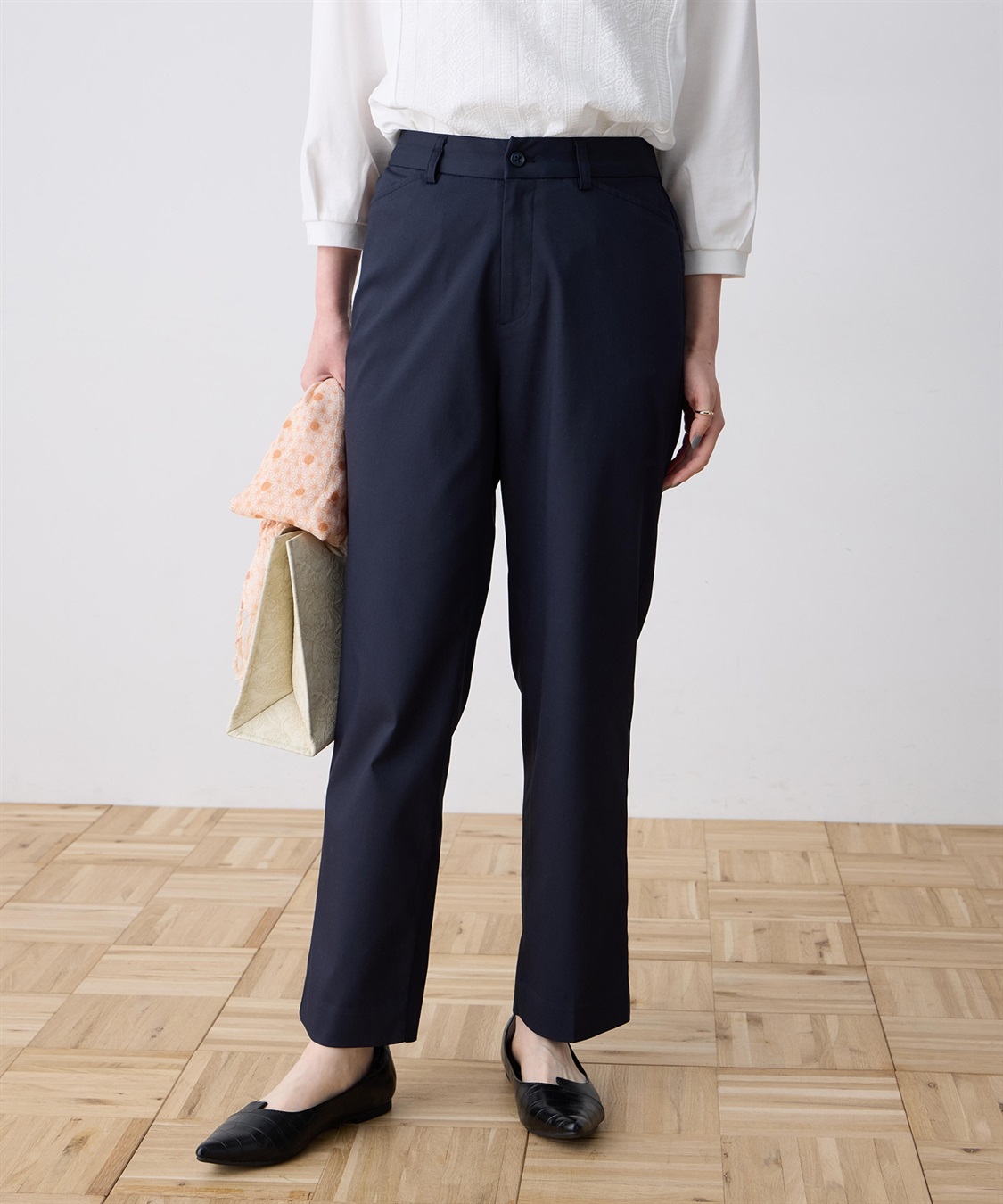 DECOY ファンクションストレッチテーパードパンツ【接触冷感・UVケア・吸水速乾・遮熱・透け防止・後ろウエストゴム・サスティナブル素材】_variation_2