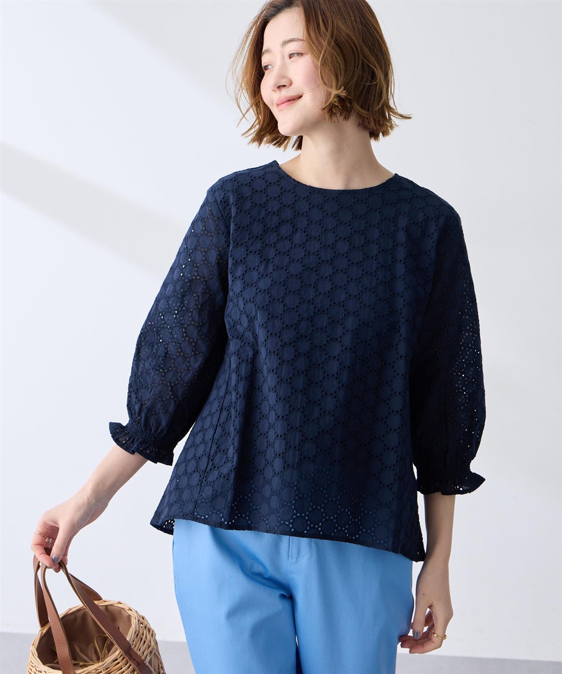 Petit Honfleur レースシャーリング袖ブラウス_main