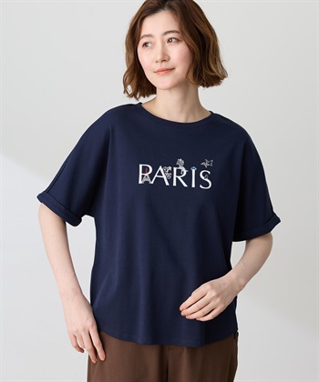 【イラストレーターコラボ】PARISロゴプリントTシャツ【接触冷感・UVカット・オーガニックコットンブレンド】(ネイビー-M)