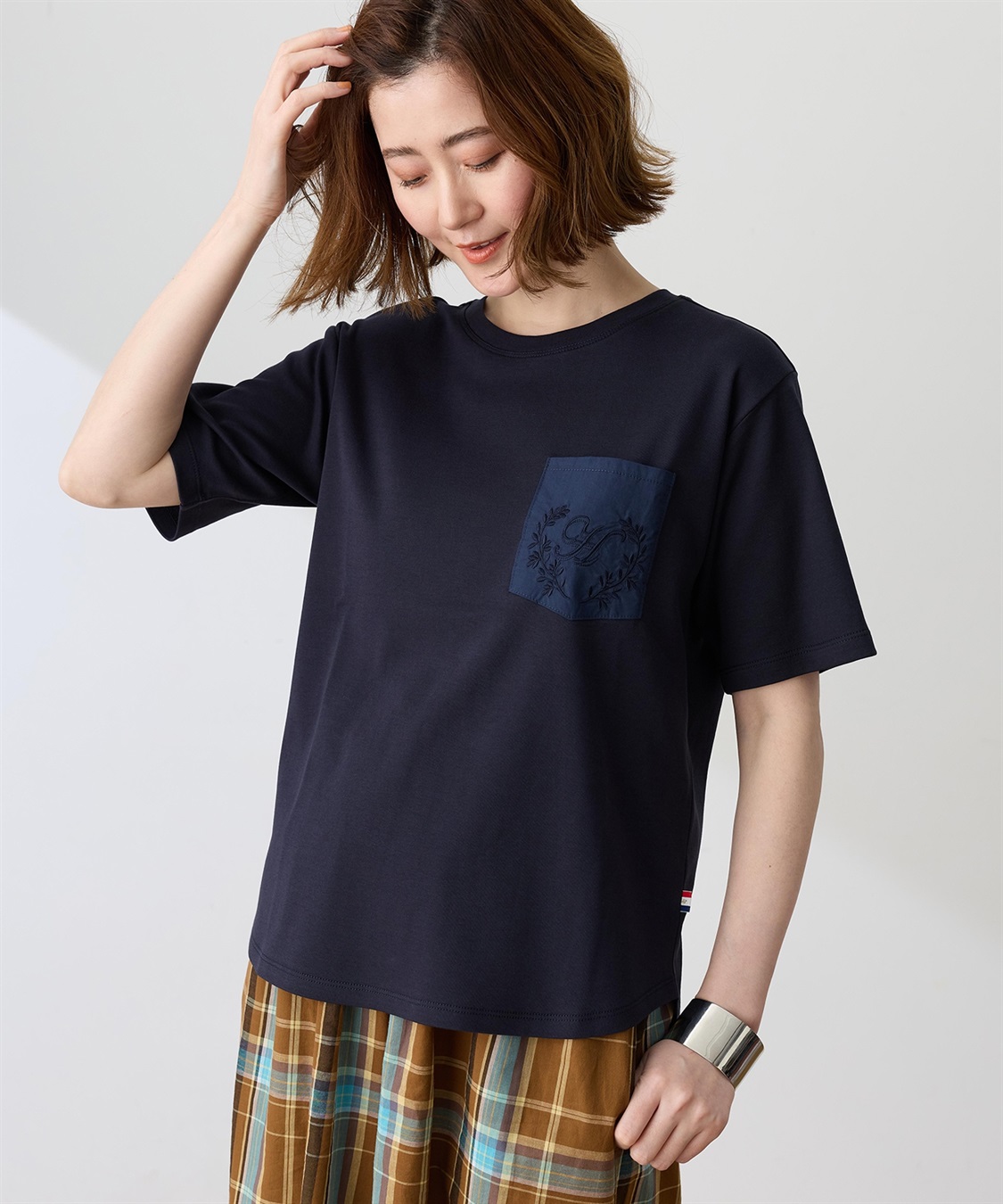 Petit Honfleur 刺しゅうポケットTシャツ【接触冷感・UVカット・オーガニックコットンブレンド】_main