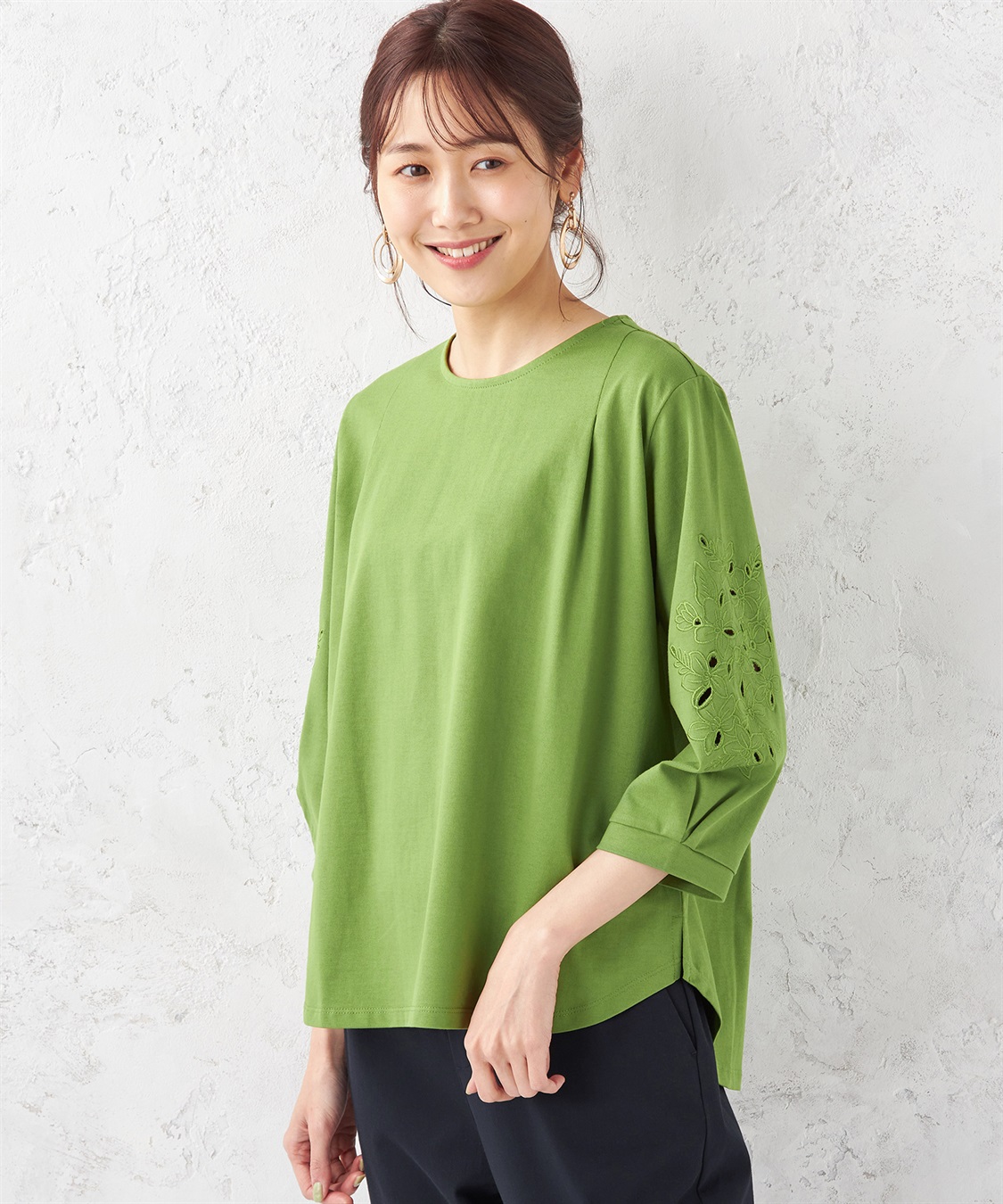 Petit Honfleur カットワーク刺繍スリーブプルオーバー_variation_2