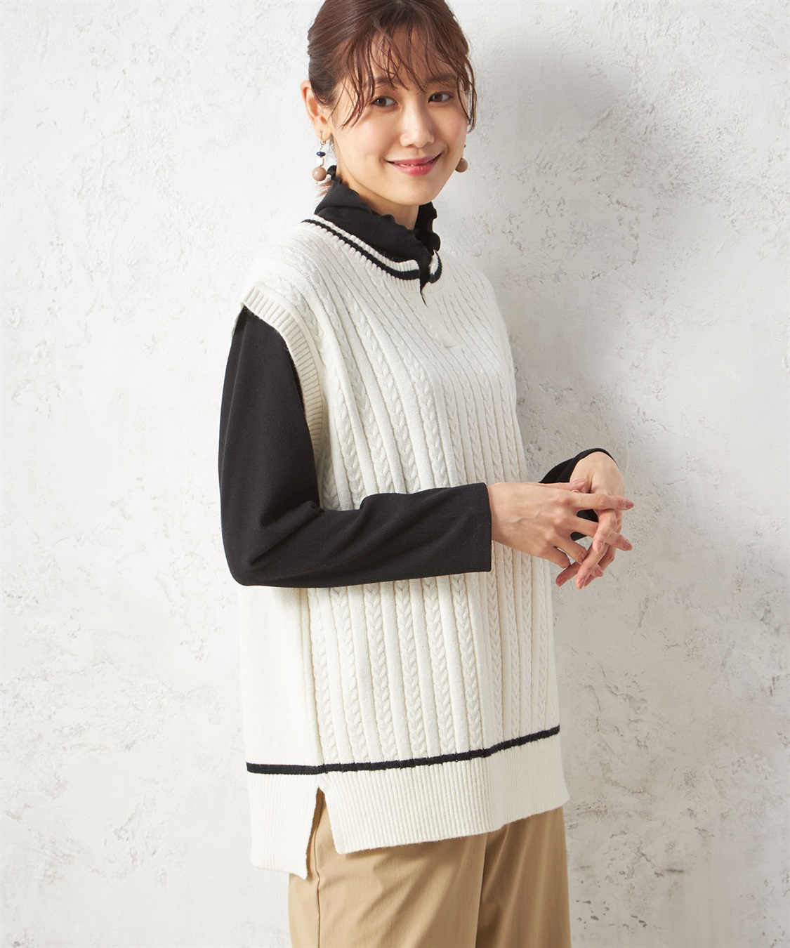 ケーブル編みベスト Petit Honfleur｜クロスプラス公式通販サイト