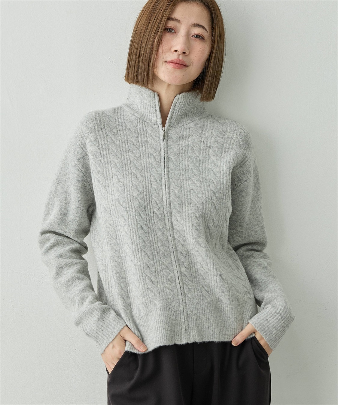 Petit Honfleur ケーブルZIPニットカーディガン【ハンドウォッシャブル】_variation_1