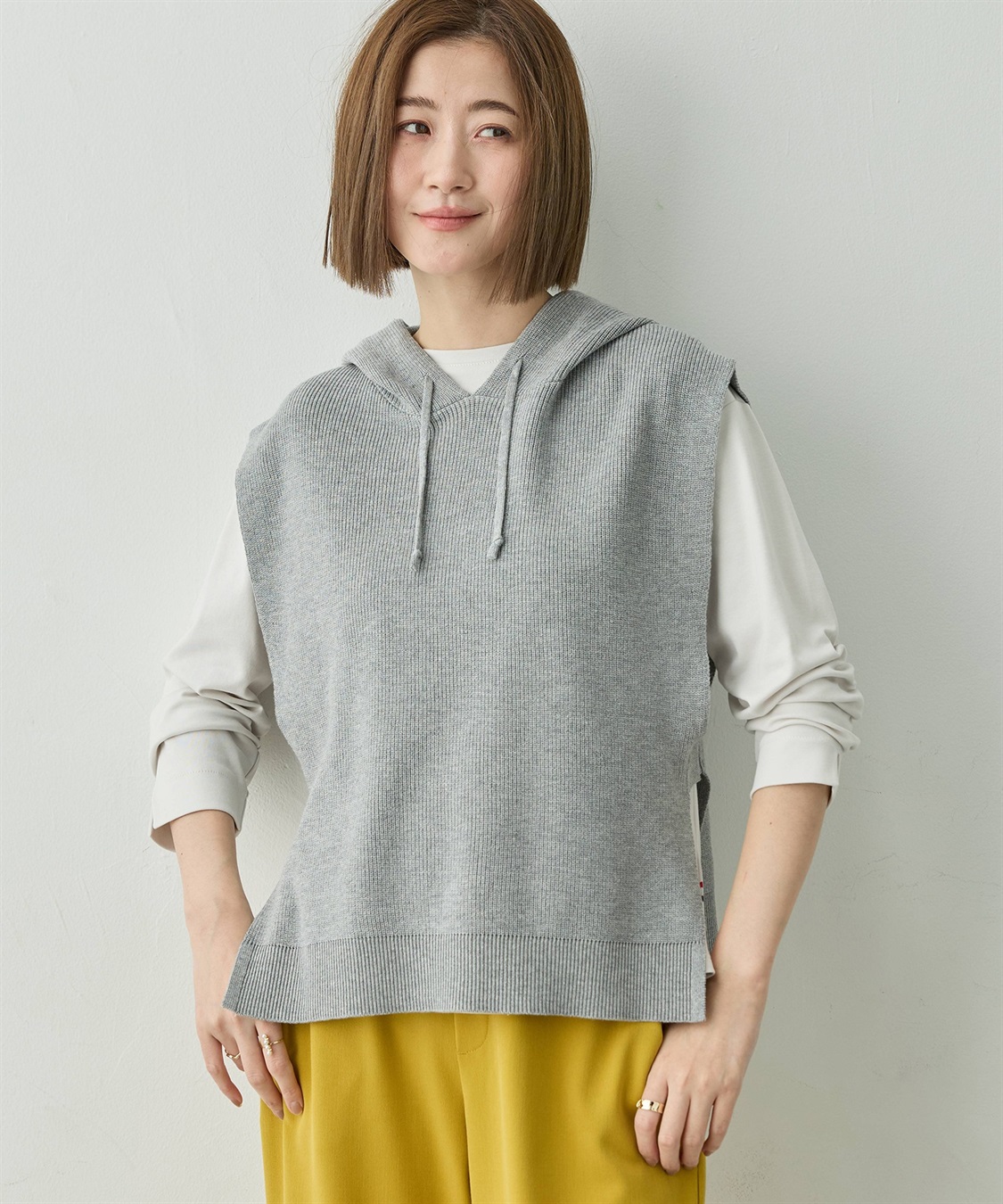 BRUNELLO CUCINELLI フード付きニットベスト フード付きジップニットベスト ショート丈[品番：II000012166