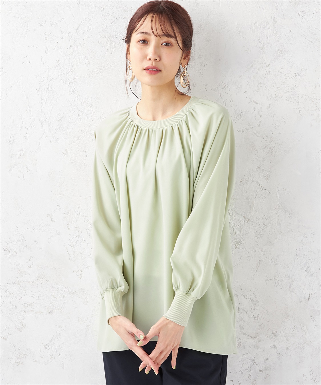 Petit Honfleur シャーリングネックブラウス_variation_2